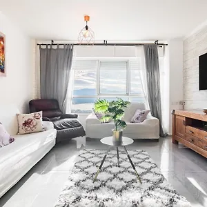 Spaciousapt-topview-freeparking-perfectforfamilies דירה