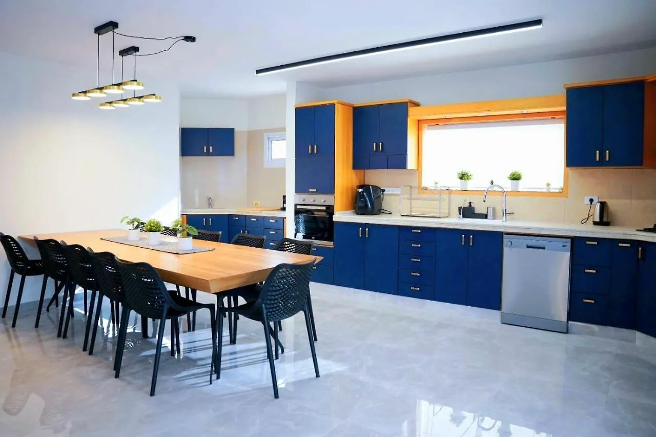 Villa Shunit- וילה שונית By Barak Royal Suites location